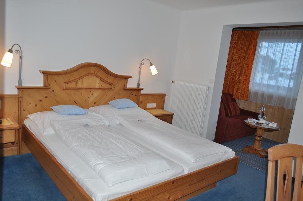 Hotel Wagner โอเบอร์เทาเอิร์น ภายนอก รูปภาพ